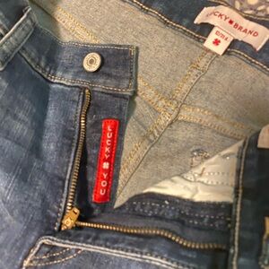 Lucky brand jeans, dark wash, bottom frayed mid rise Ava jeans brand nwt